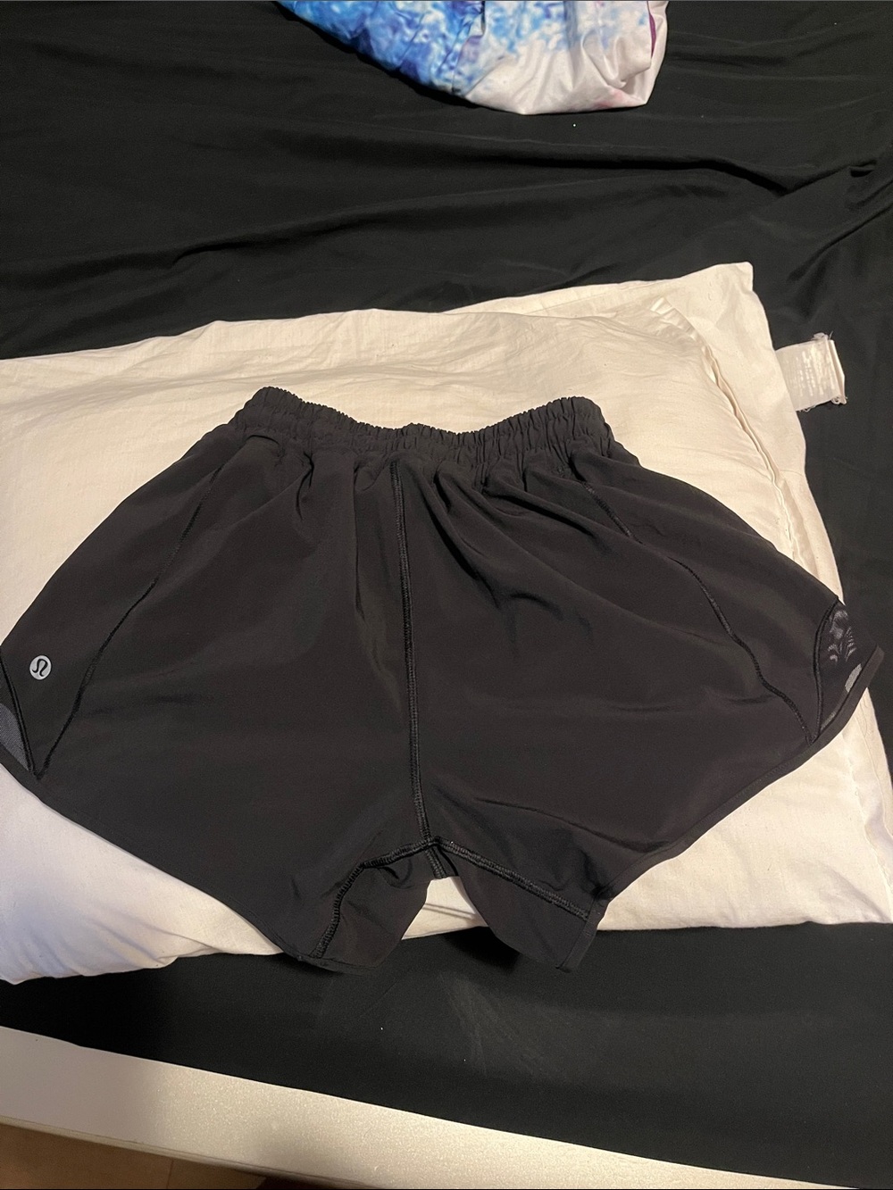 Lululemon hotty hot shorts - Picture 2 of 3